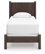 Pamytta - Panel Bedroom Set