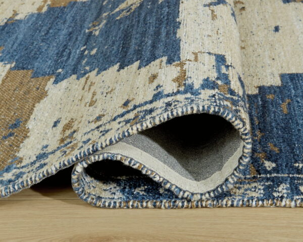 Varnler - Rug - Image 3