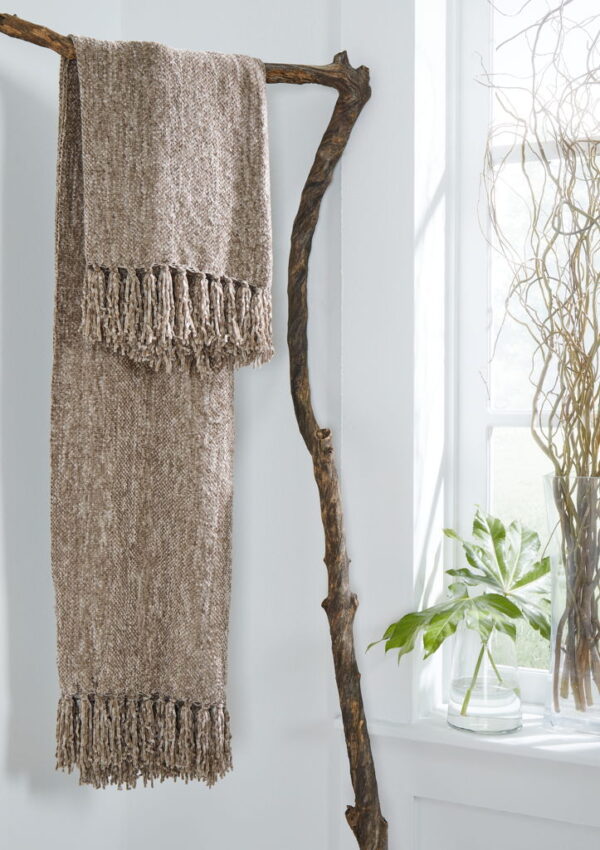 Tamish - Throw - Image 19