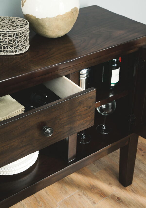 Haddigan - Dining Table With Bar Stools - Image 2
