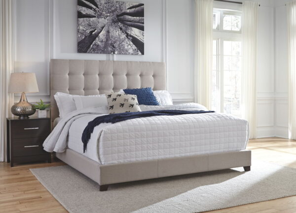 Dolante - Upholstered Bed - Image 3