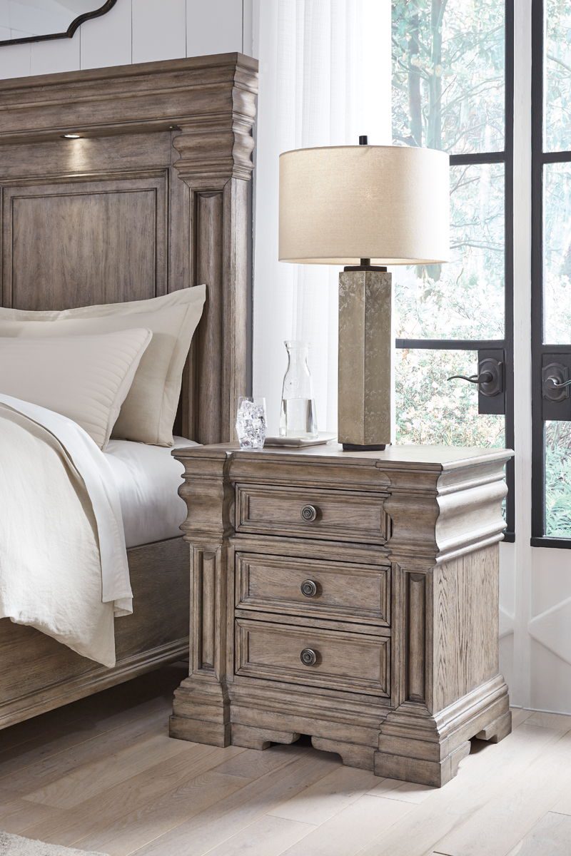 Blairhurst - Light Grayish Brown - Three Drawer Night Stand - Image 3