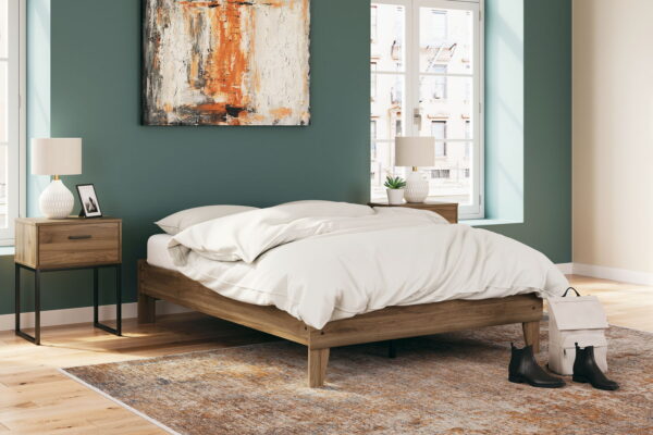 Deanlow - Platform Bed - Image 8