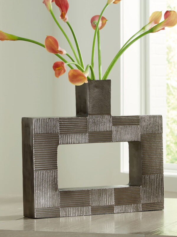 Wrengrove - Vase - Image 2
