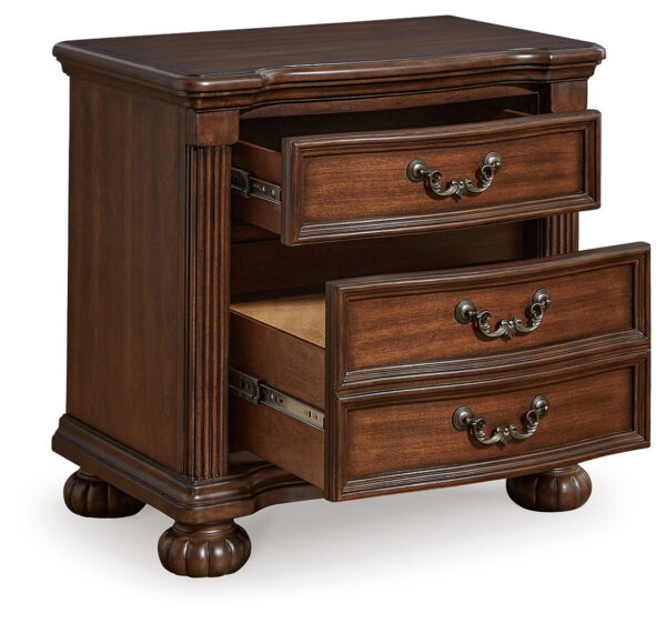 Lavinton - Brown - Three Drawer Night Stand - Image 4
