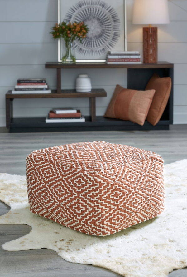 Brynnsen - Pouf - Image 5