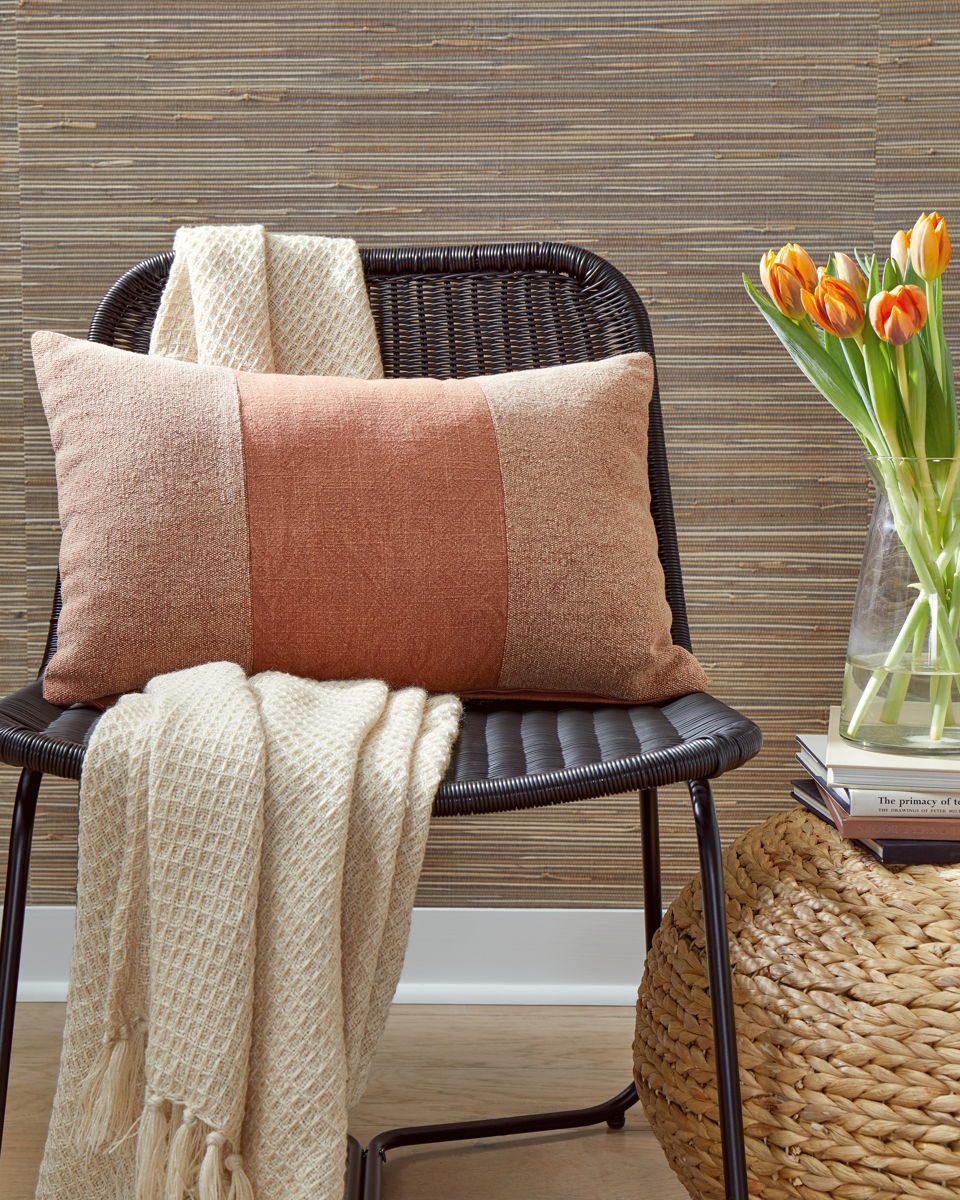 Dovinton - Pillow - Image 2