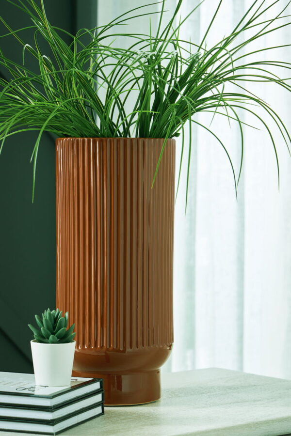 Avalyah - Large Vase - Image 4