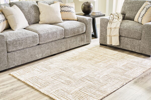 Adanmund - Rug - Image 5
