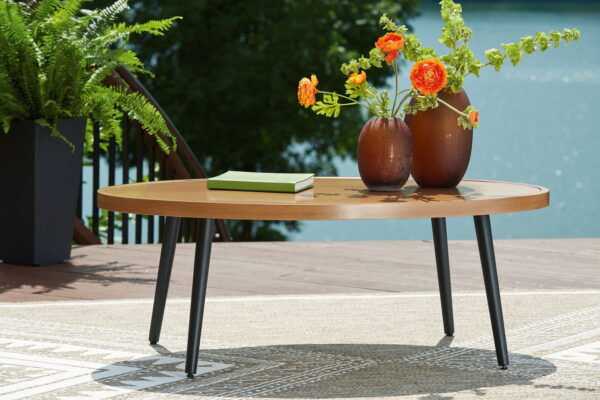 Horizon Hall - Two-tone Brown - Cocktail Table - Image 2
