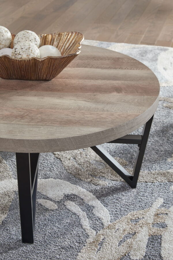 Deanlee - Grayish Brown / Black - Occasional Table Set (Set of 3) - Image 3