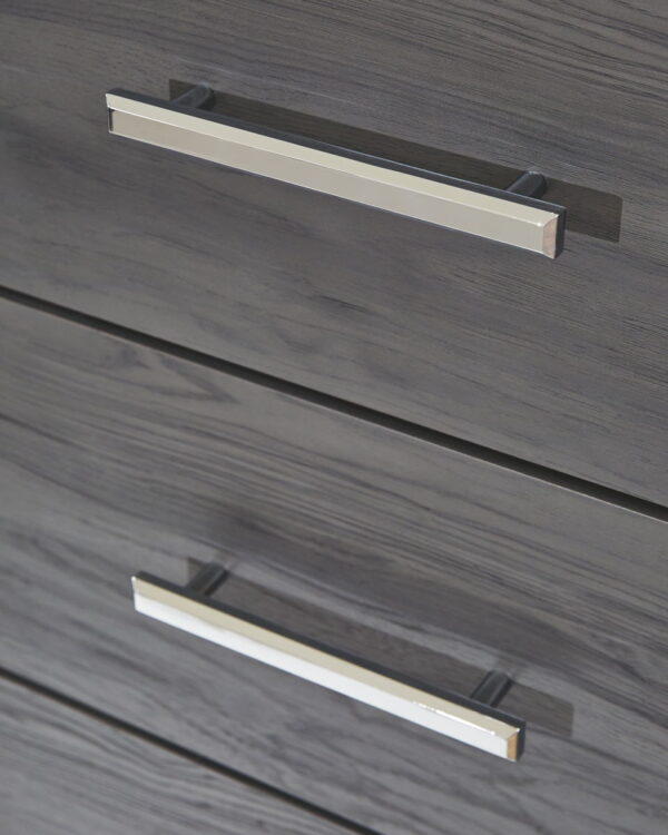 Lodanna - Gray - Five Drawer Chest - Image 4