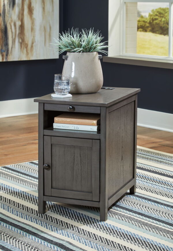 Treytown - Chair Side End Table - Image 7