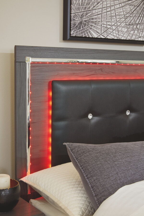 Lodanna - Upholstered Panel Bed - Image 4