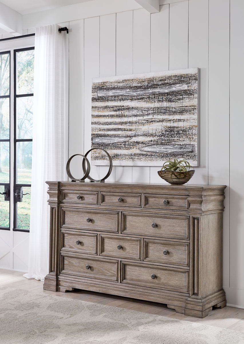 Blairhurst - Light Grayish Brown - Dresser - Image 4