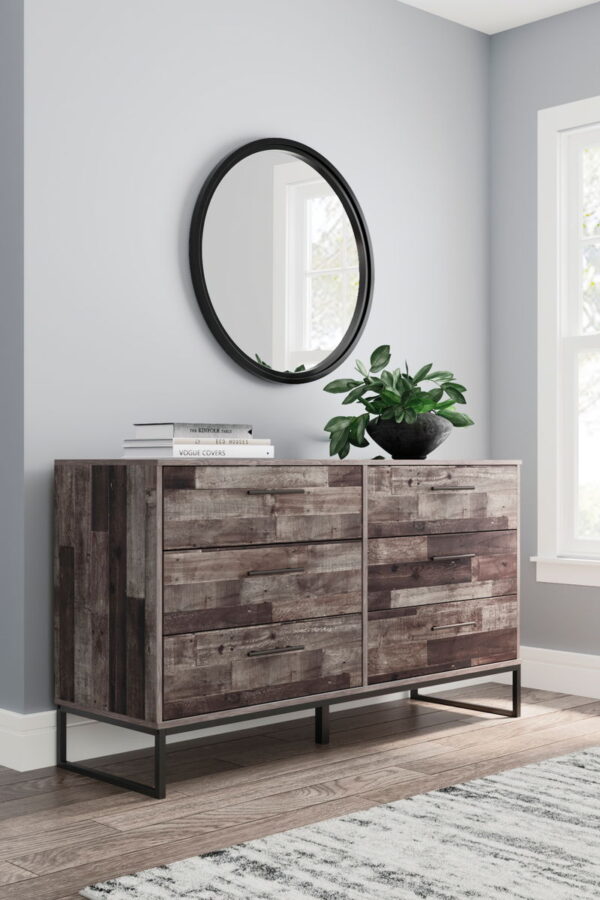 Neilsville - Dresser - Image 4