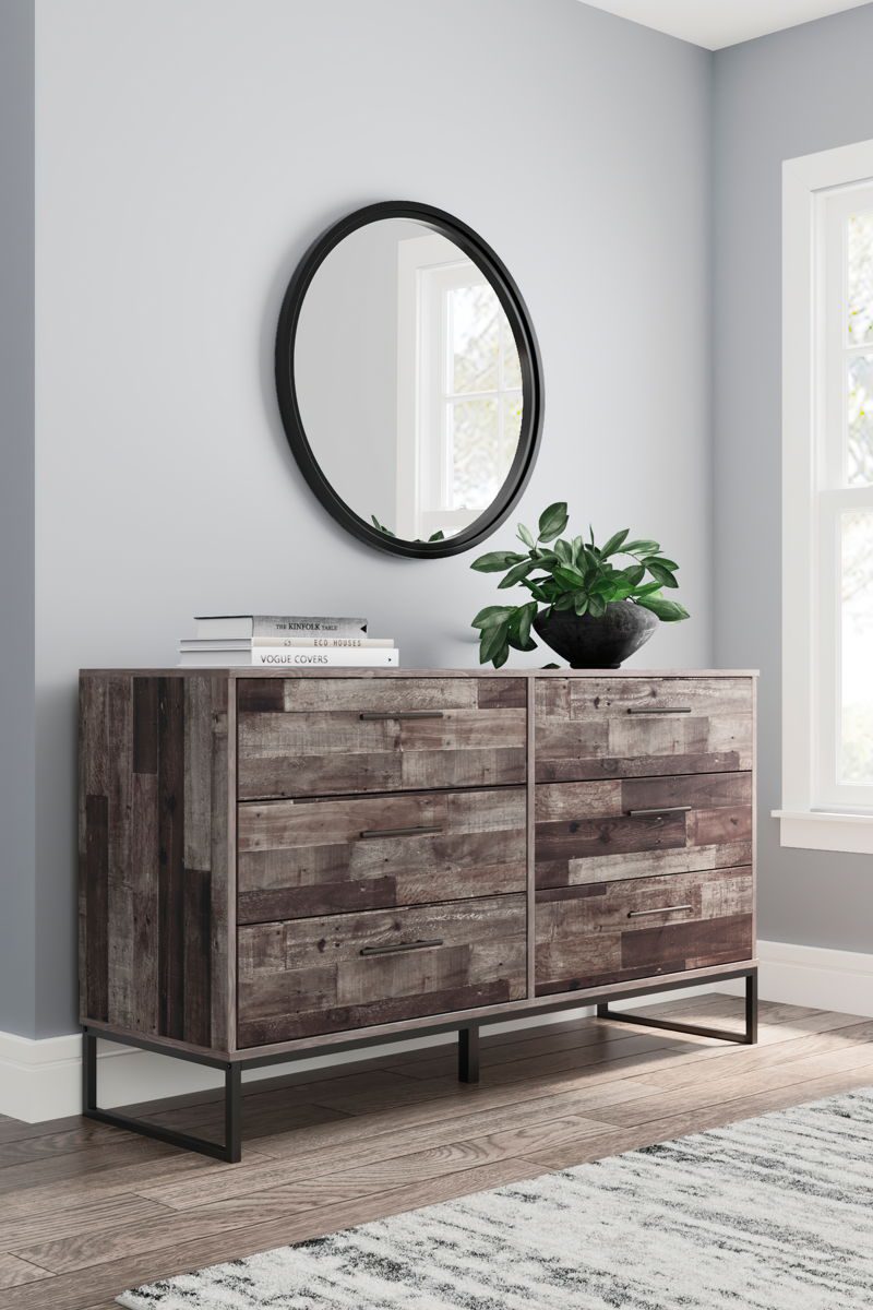 Neilsville - Dresser - Image 4
