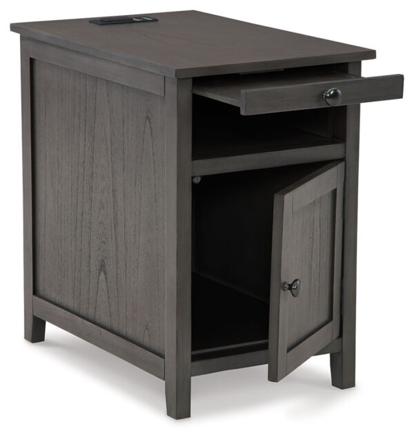 Treytown - Chair Side End Table - Image 4