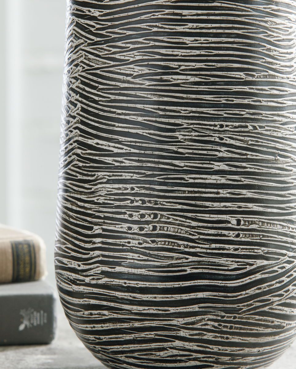 Fynn - Vase - Image 4