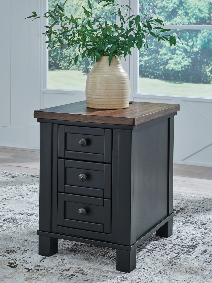 Wildenauer - Brown / Black - Chair Side End Table - Image 3