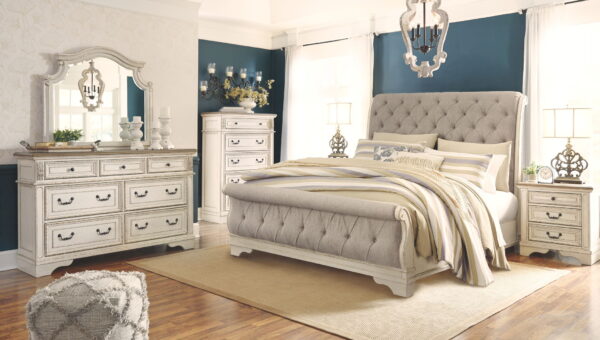 Realyn - Upholstered Sleigh Bed - Image 6