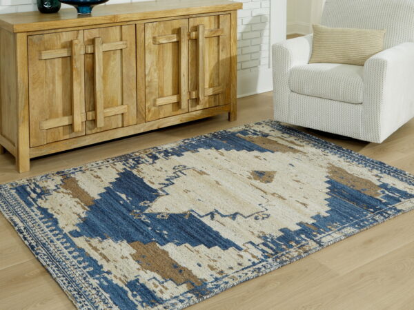 Varnler - Rug - Image 2