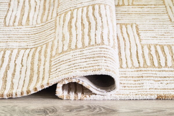 Adanmund - Rug - Image 3