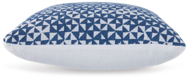 Jaycott Next-gen Nuvella - Pillow - Image 2