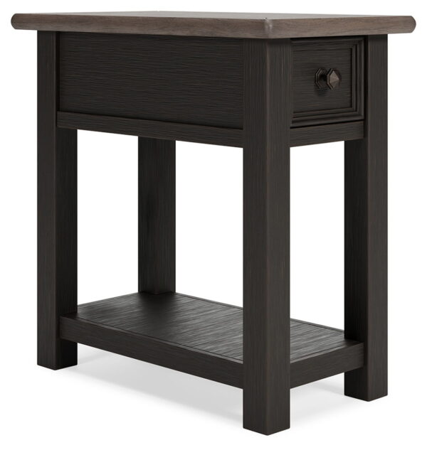 Tyler Creek - Black / Gray - Chair Side End Table