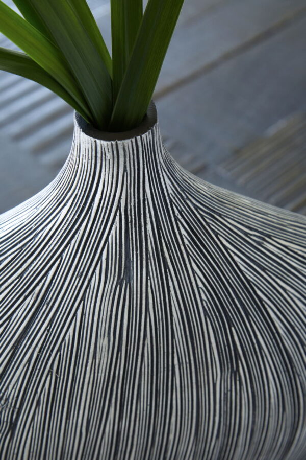 Donya - Vase - Image 3