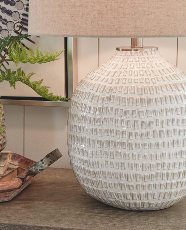 Jamon - Beige - Ceramic Table Lamp - Image 2
