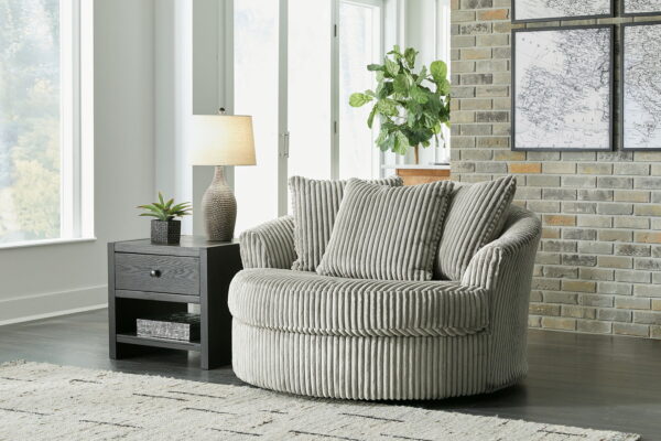 Lindyn - Oversized Swivel Accent Chair - Image 6