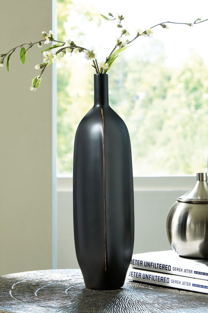 Rhaveney - Vase - Large - Image 4