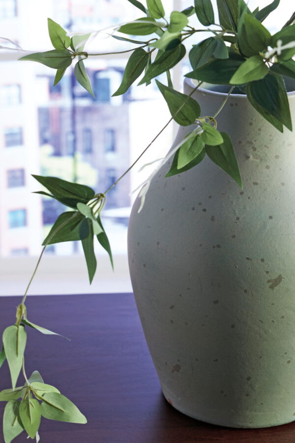 Baychester - Vase - Image 5