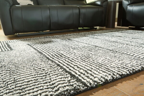 Kurtmen - Rug - Image 4