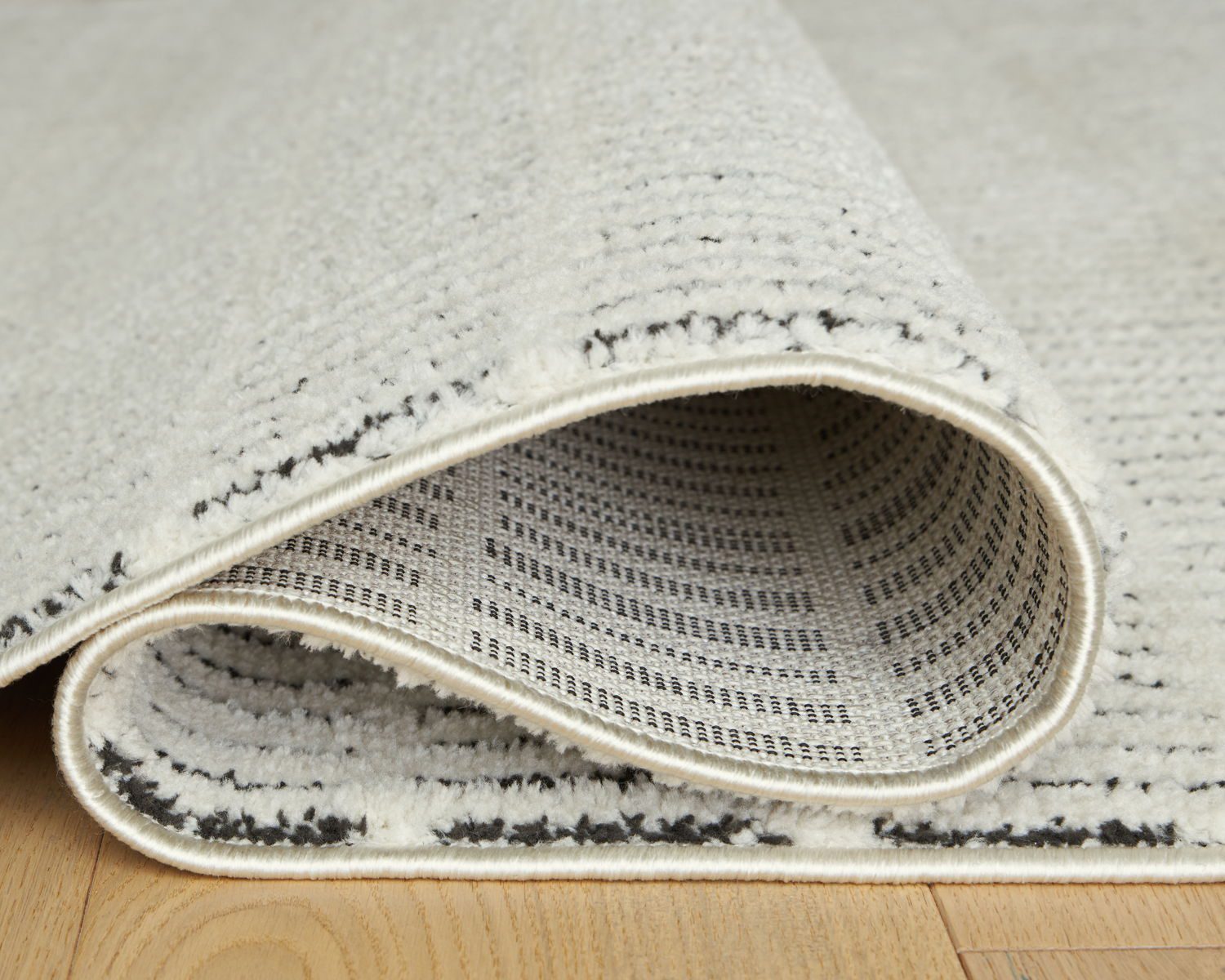 Turinwith - Rug - Image 4