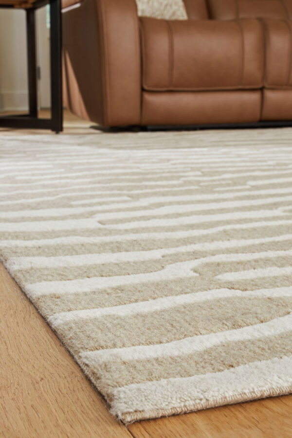 Corrbell - Rug - Image 4