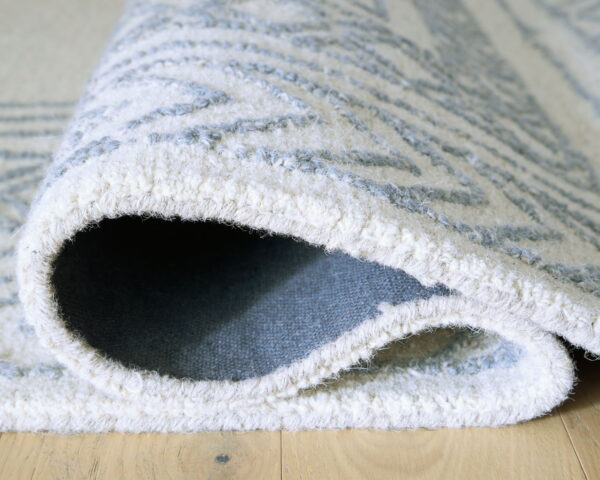 Azelhurst - Rug - Image 2